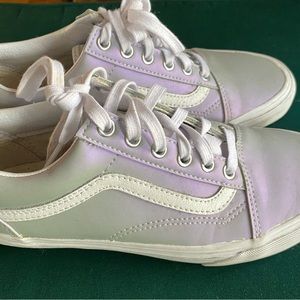 Iridescent grey women’s low top vans